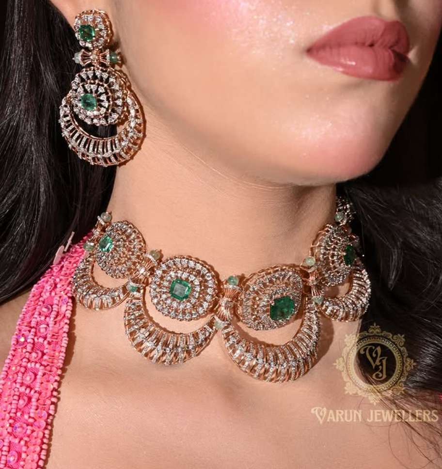 Emerald Halo Necklace at Varun Jewellers